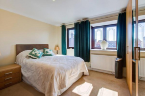 Serene Family Escape - Spacious, Near Thorpe Bay and Southend, Beaches & Amenities